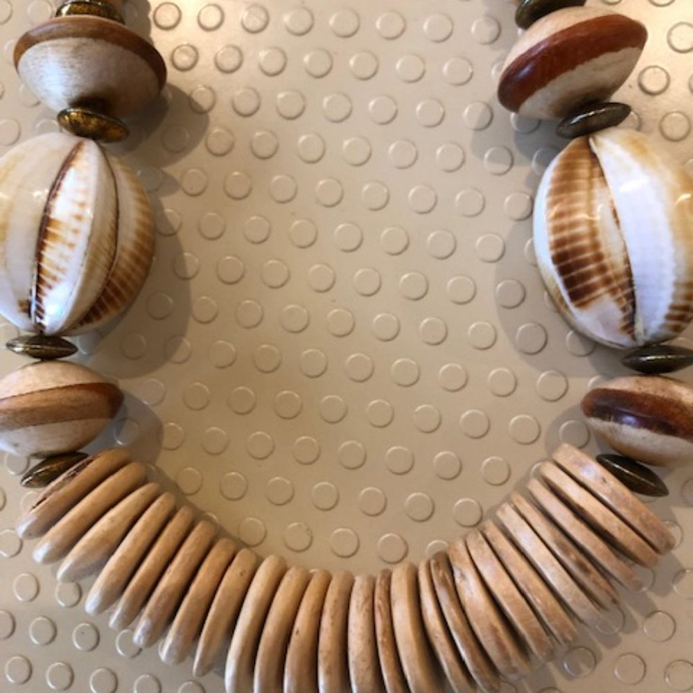 Beautiful Shell and Bead Necklace